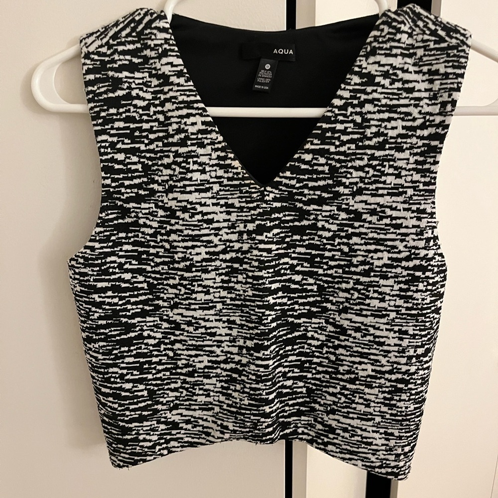 NWOT! Aqua Black and White Crop Tank Top